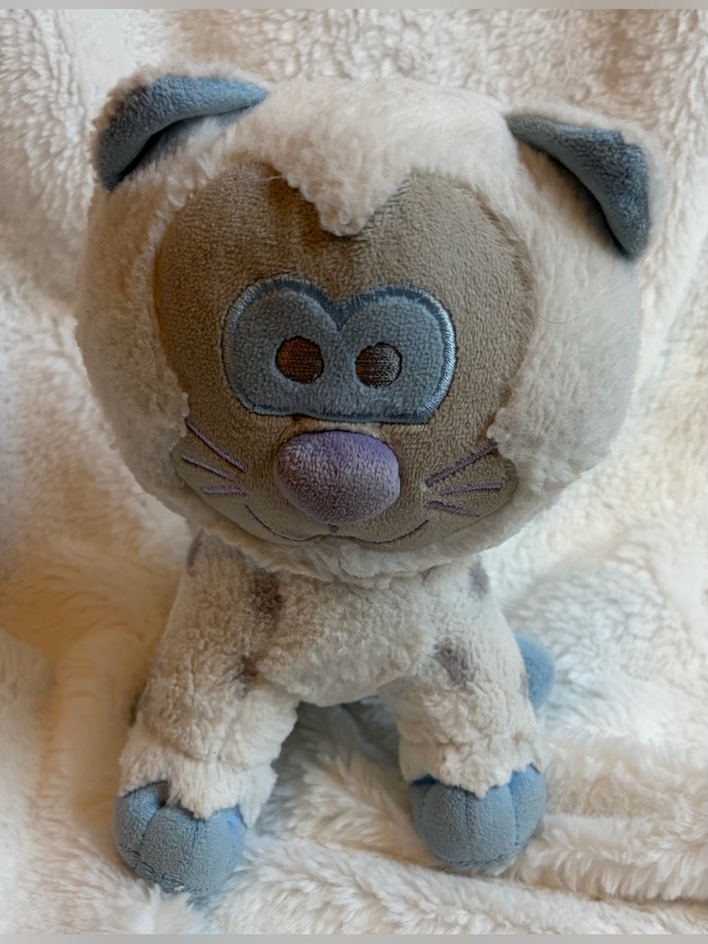 Disney World Animal Kingdom
Expedition Everest Yeti Snow Leopard Cat Plush
